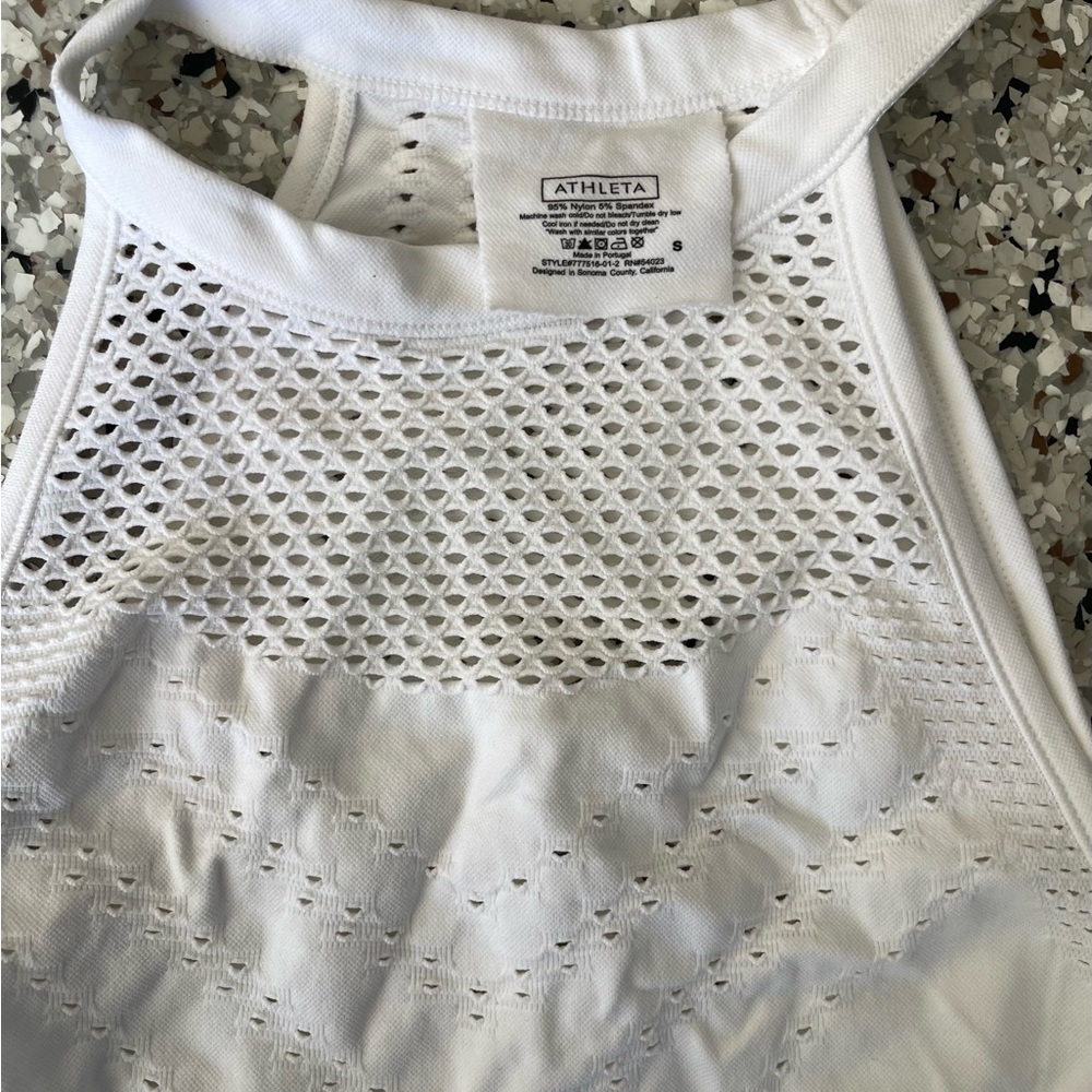 ATHLETA CUTOUT TANK TOP - Picture 2 of 4